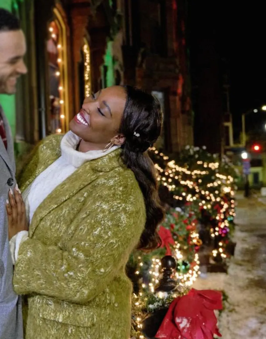 A Holiday In Harlem 2021 Olivia Washington Green Coat | Jazmin Coat