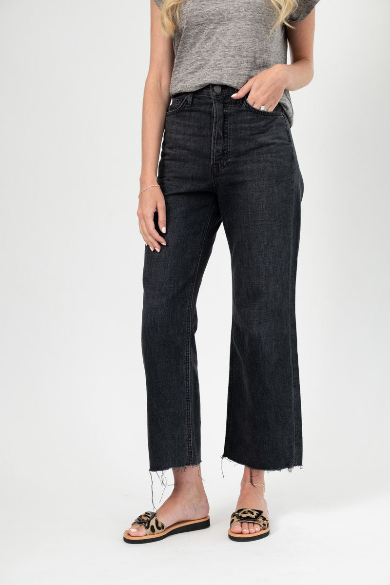 Bobbi High Rise Jean in Black On The Road