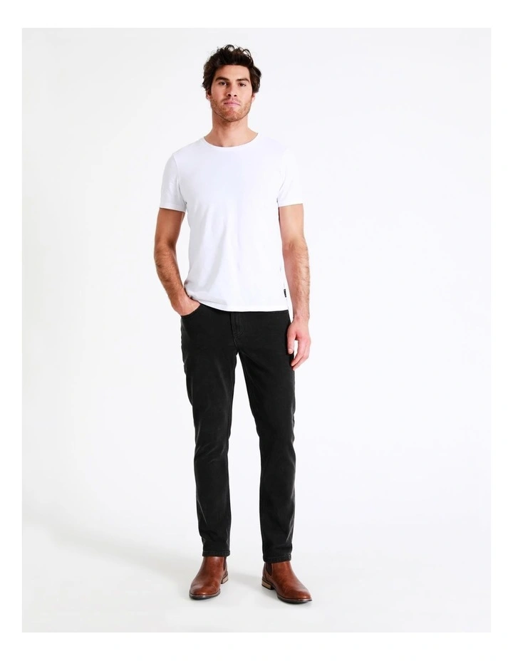 Kristian Slim Tapered Jean Size 30 Leg Length in Black