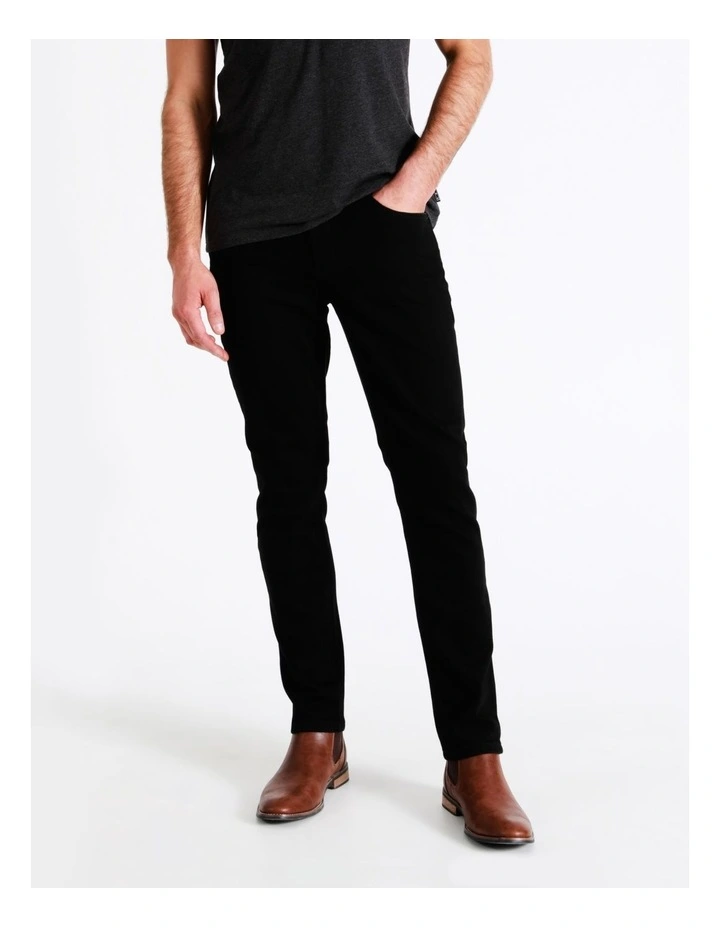 Kristian Slim Tapered Jean Solid Black