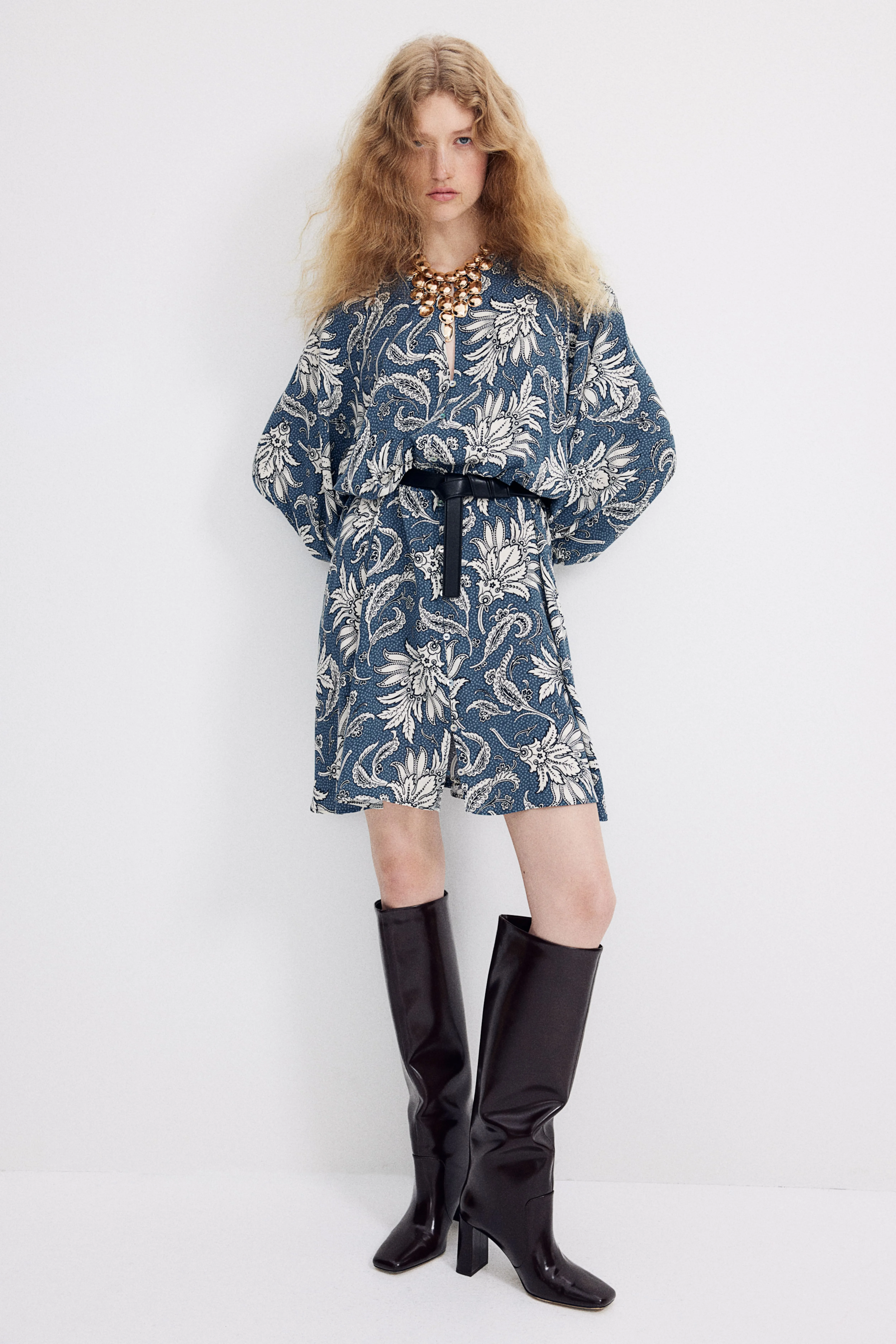 Viscose dress - Round neck - Long sleeve - Dusty blue/Paisley-patterned - Ladies | H&M GB